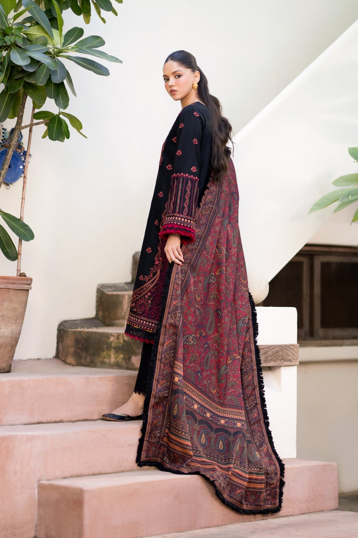 Xenia Formals | Dhoop Kinaray Winter Shawl 24 | SIYAH by Xenia Formals - Designer Dress - Type: Ladies Clothes - Available at Libayah - 100% Original