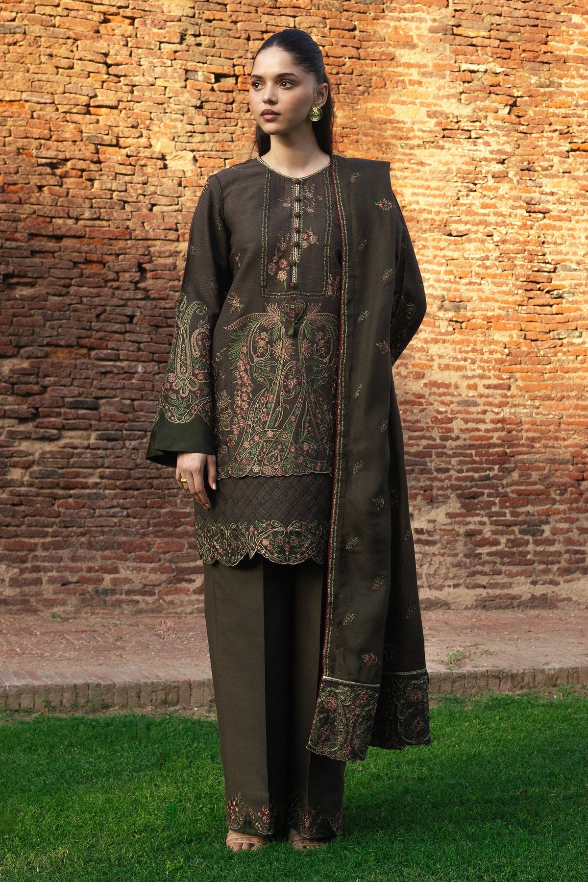 Zara Shahjahan | Winter 24 |  ZOHREH-D5 by Zara Sahjahan - Designer Dress - Type: Ladies Clothes - Available at Libayah - 100% Original