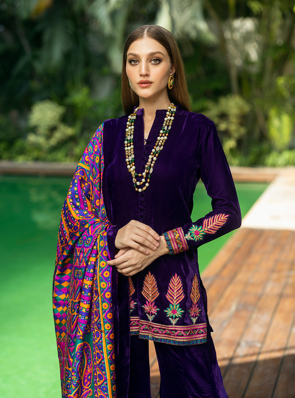 Zainab Chottani | Makhmal Luxe Pret | Habibeh by Zainab Chottani - Designer Dress - Type: Ladies Clothes - Available at Libayah - 100% Original
