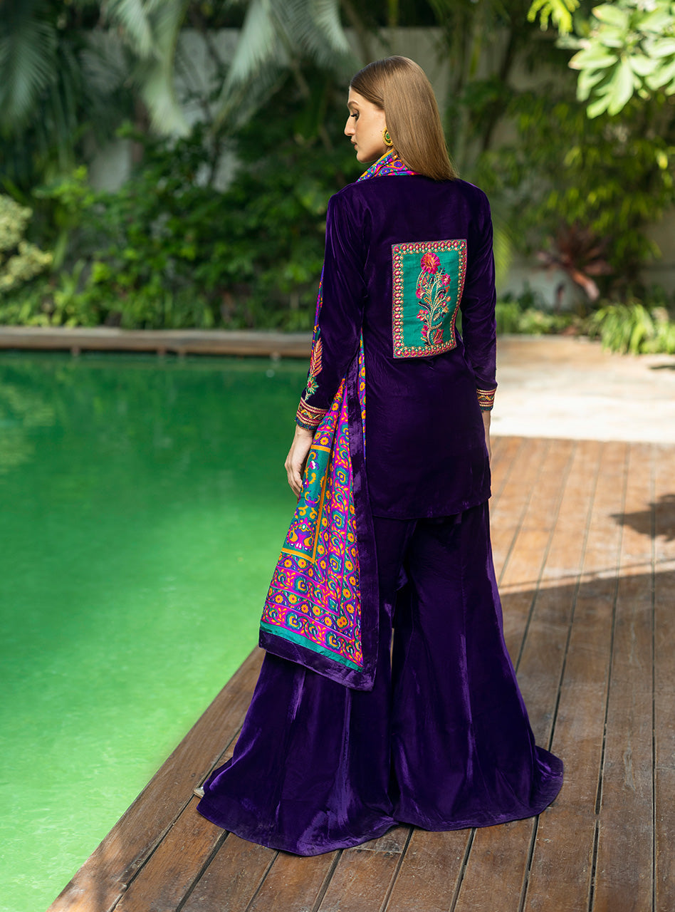Zainab Chottani | Makhmal Luxe Pret | Habibeh by Zainab Chottani - Designer Dress - Type: Ladies Clothes - Available at Libayah - 100% Original