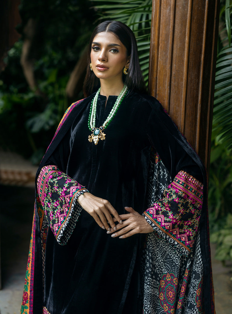 Zainab Chottani | Makhmal Luxe Pret | Ghazaleh by Zainab Chottani - Designer Dress - Type: Ladies Clothes - Available at Libayah - 100% Original
