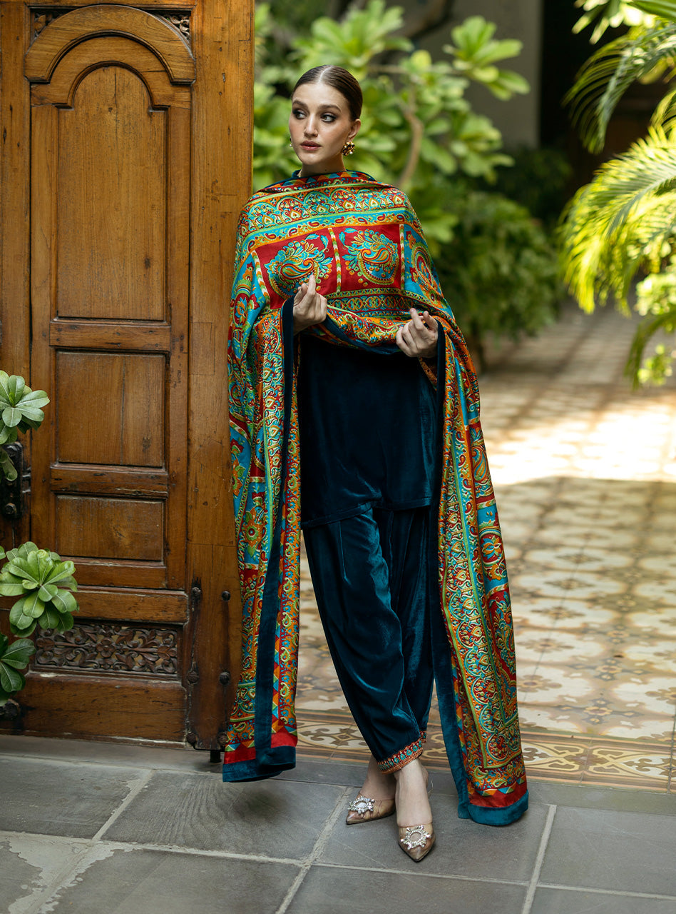 Zainab Chottani | Makhmal Luxe Pret | Avizeh by Zainab Chottani - Designer Dress - Type: Ladies Clothes - Available at Libayah - 100% Original