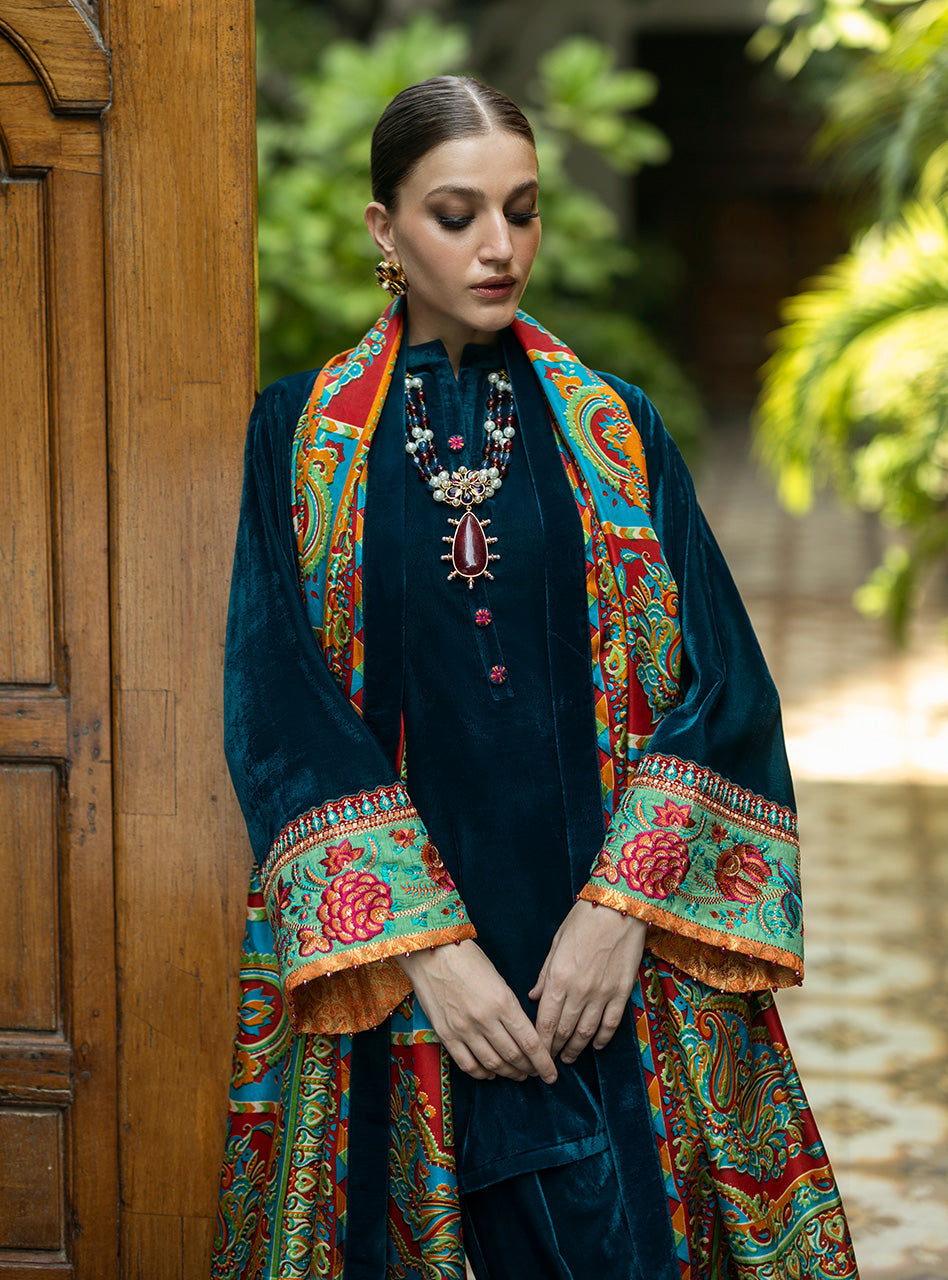 Zainab Chottani | Makhmal Luxe Pret | Avizeh by Zainab Chottani - Designer Dress - Type: Ladies Clothes - Available at Libayah - 100% Original