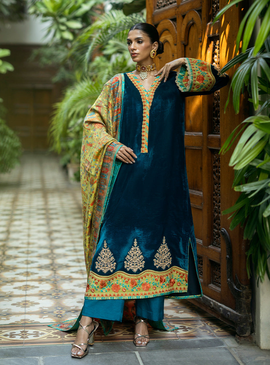 Zainab Chottani | Makhmal Luxe Pret | Soltani by Zainab Chottani - Designer Dress - Type: Ladies Clothes - Available at Libayah - 100% Original