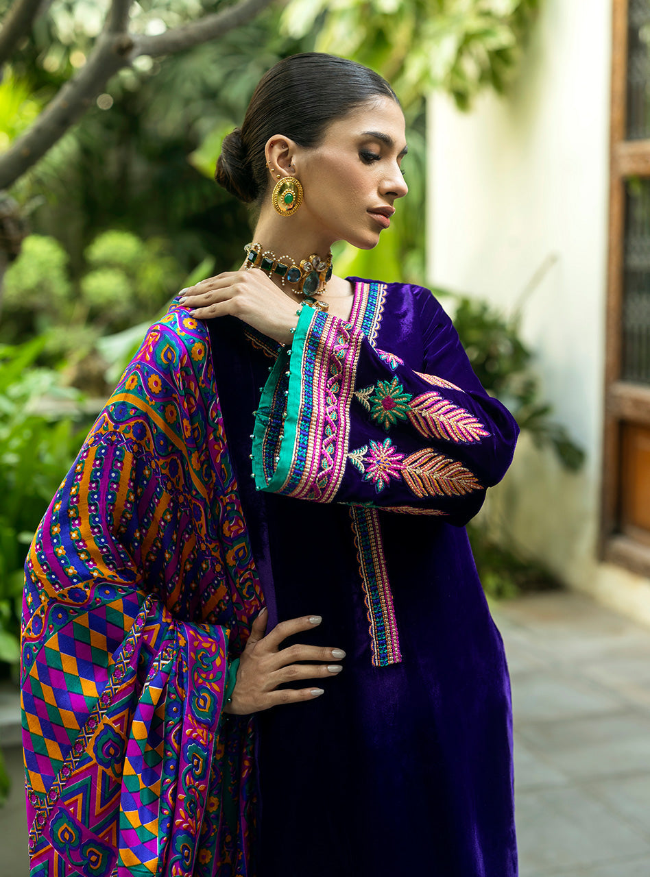 Zainab Chottani | Makhmal Luxe Pret | Rangin by Zainab Chottani - Designer Dress - Type: Ladies Clothes - Available at Libayah - 100% Original