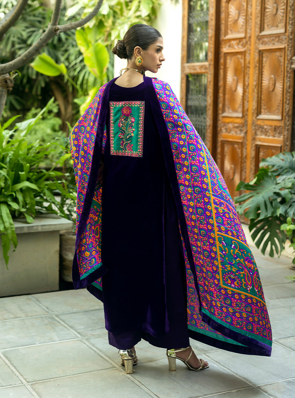 Zainab Chottani | Makhmal Luxe Pret | Rangin by Zainab Chottani - Designer Dress - Type: Ladies Clothes - Available at Libayah - 100% Original