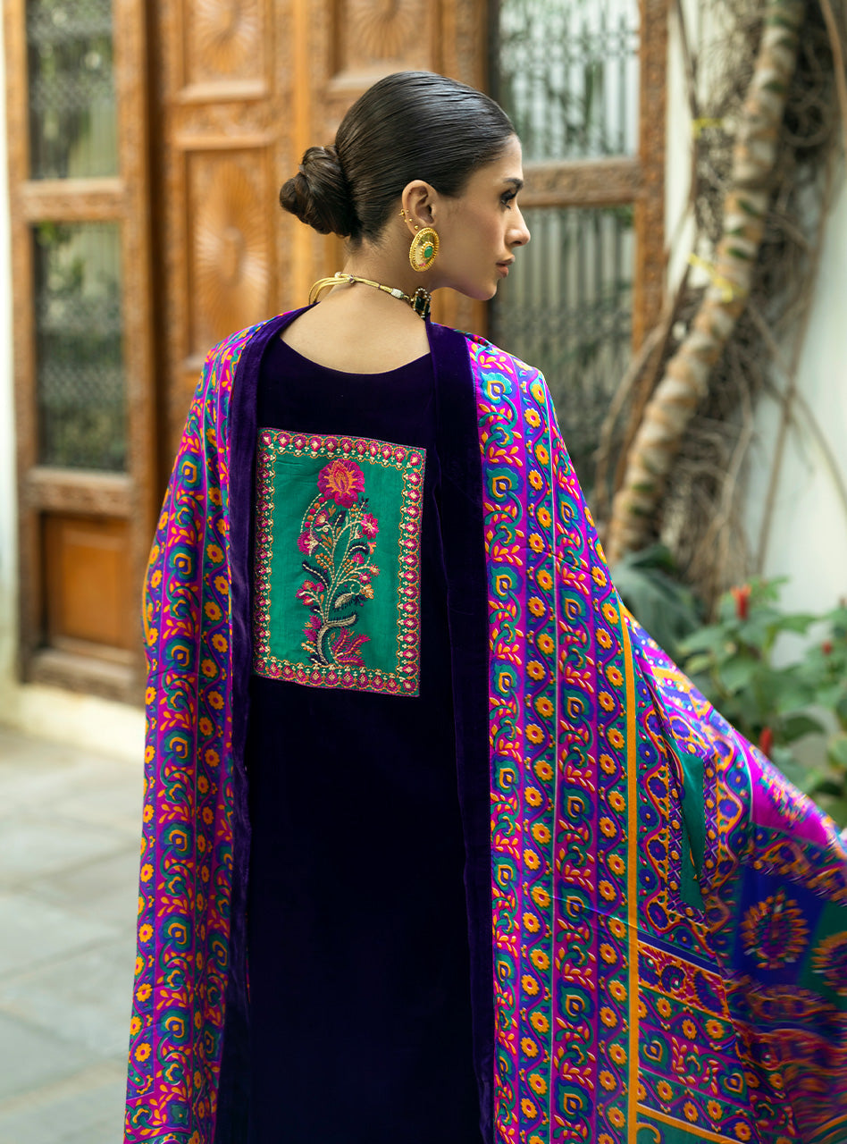 Zainab Chottani | Makhmal Luxe Pret | Rangin by Zainab Chottani - Designer Dress - Type: Ladies Clothes - Available at Libayah - 100% Original