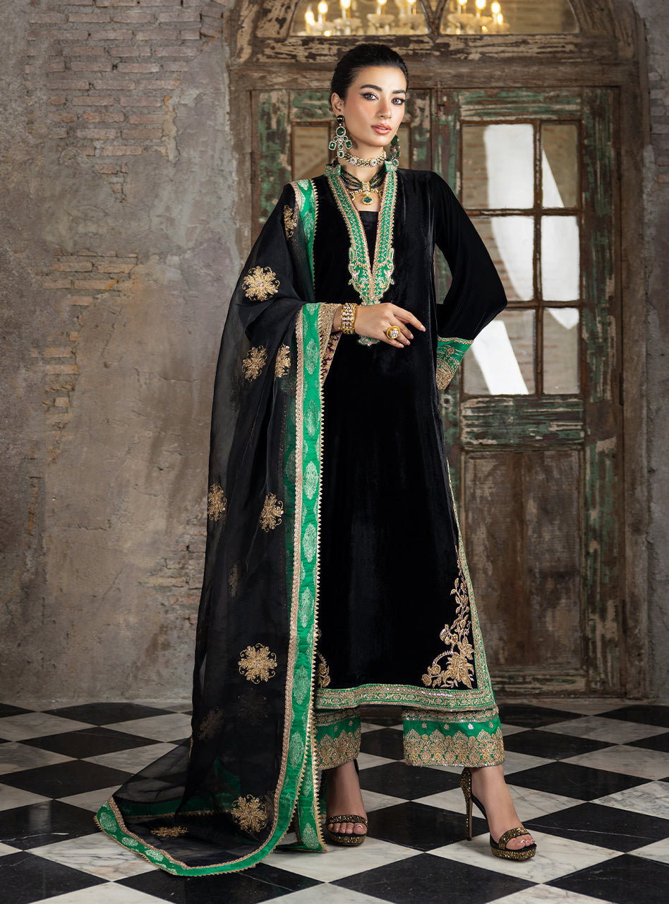 Zainab Chottani | Velvet Formals 24 | Vanya by Zainab Chottani - Designer Dress - Type: Ladies Clothes - Available at Libayah - 100% Original