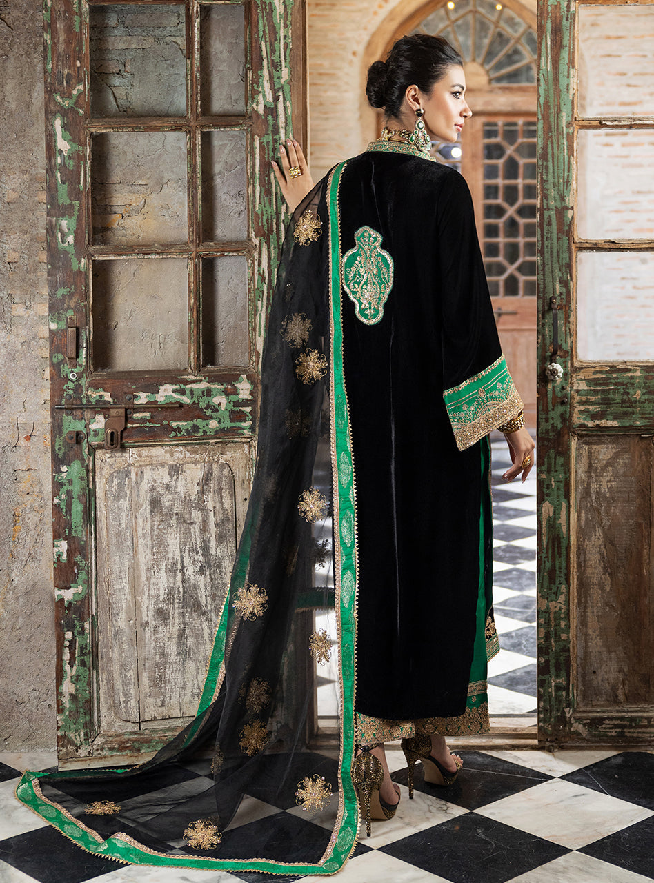 Zainab Chottani | Velvet Formals 24 | Vanya by Zainab Chottani - Designer Dress - Type: Ladies Clothes - Available at Libayah - 100% Original