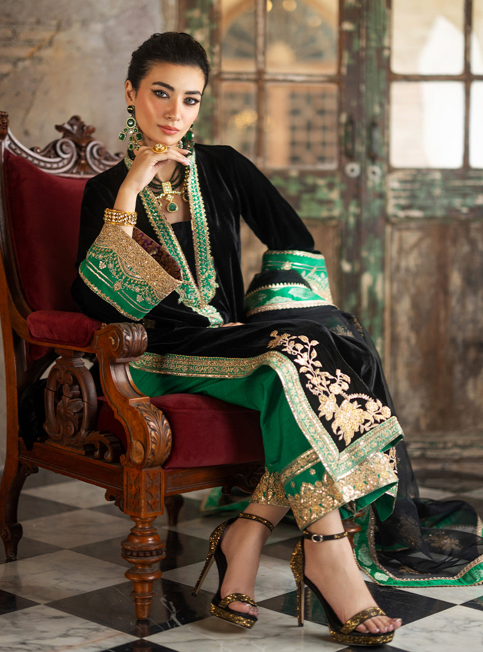 Zainab Chottani | Velvet Formals 24 | Vanya by Zainab Chottani - Designer Dress - Type: Ladies Clothes - Available at Libayah - 100% Original