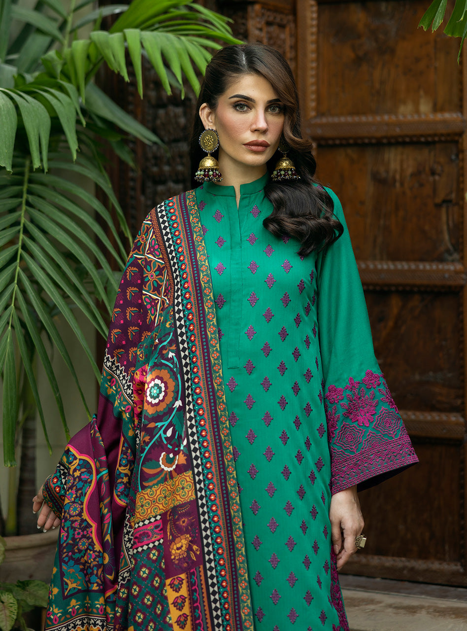 Zainab Chottani | Winter Shawls 24 | Esha by Zainab Chottani - Designer Dress - Type: Ladies Clothes - Available at Libayah - 100% Original