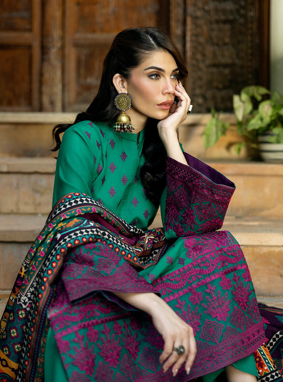 Zainab Chottani | Winter Shawls 24 | Esha by Zainab Chottani - Designer Dress - Type: Ladies Clothes - Available at Libayah - 100% Original