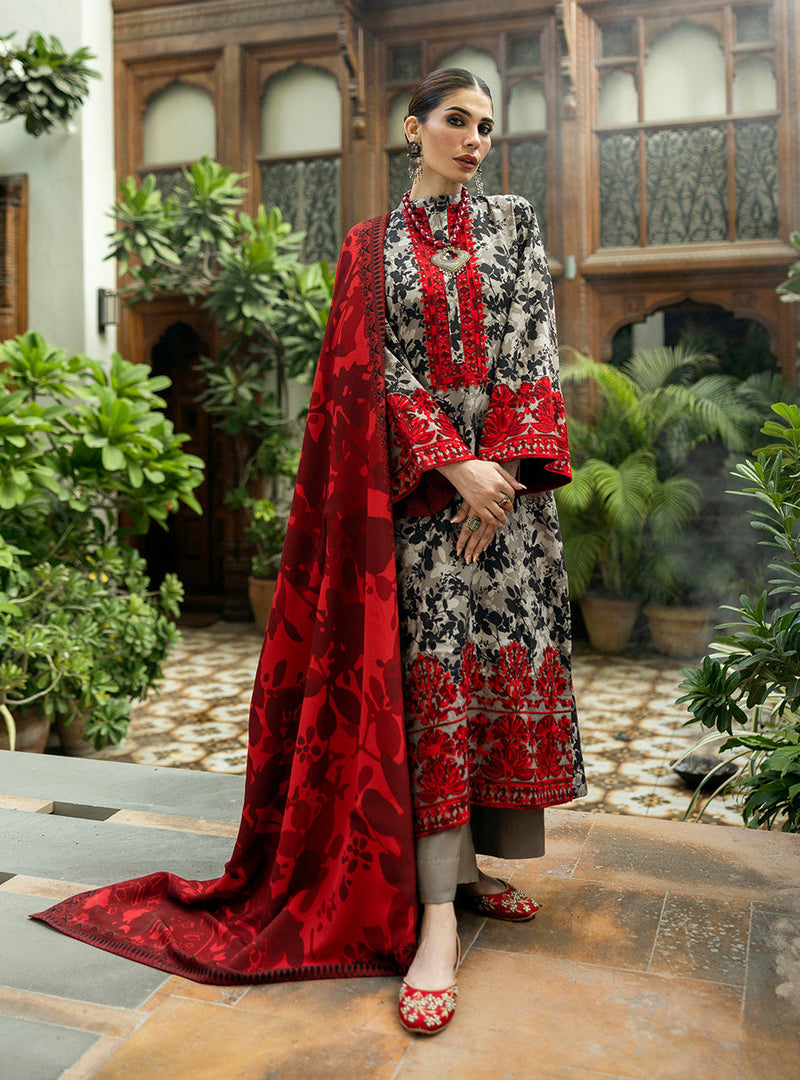 Zainab Chottani | Winter Shawls 24 |  Zemestan by Zainab Chottani - Designer Dress - Type: Ladies Clothes - Available at Libayah - 100% Original