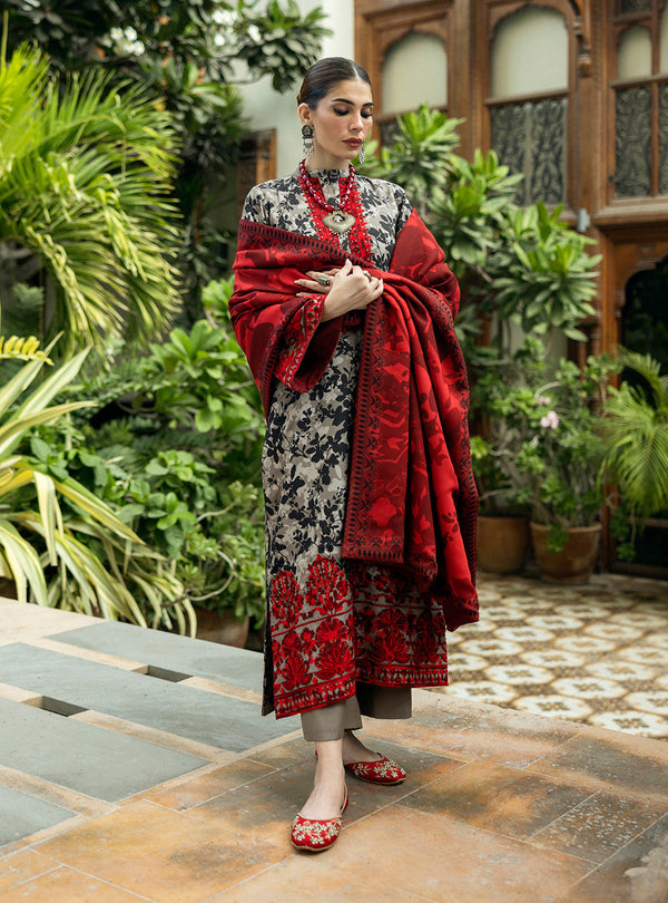 Zainab Chottani | Winter Shawls 24 |  Zemestan by Zainab Chottani - Designer Dress - Type: Ladies Clothes - Available at Libayah - 100% Original