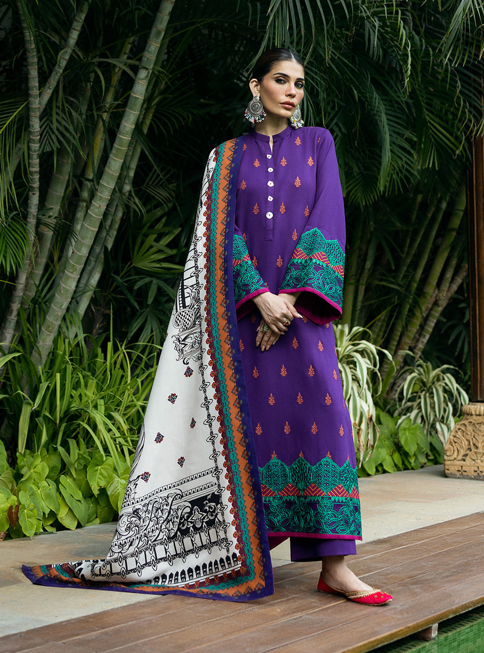 Zainab Chottani | Winter Shawls 24 |  Vaniza by Zainab Chottani - Designer Dress - Type: Ladies Clothes - Available at Libayah - 100% Original