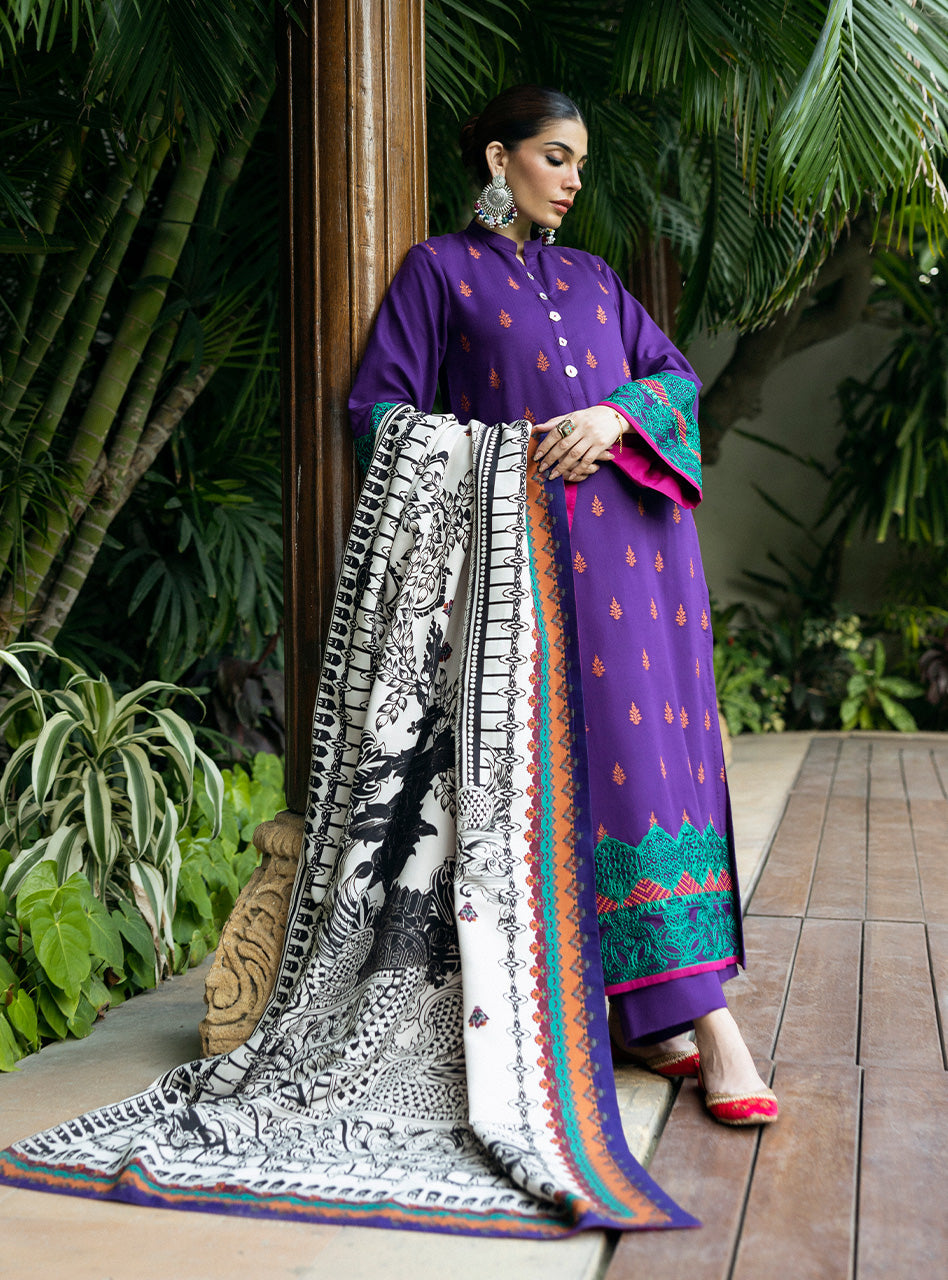 Zainab Chottani | Winter Shawls 24 |  Vaniza by Zainab Chottani - Designer Dress - Type: Ladies Clothes - Available at Libayah - 100% Original