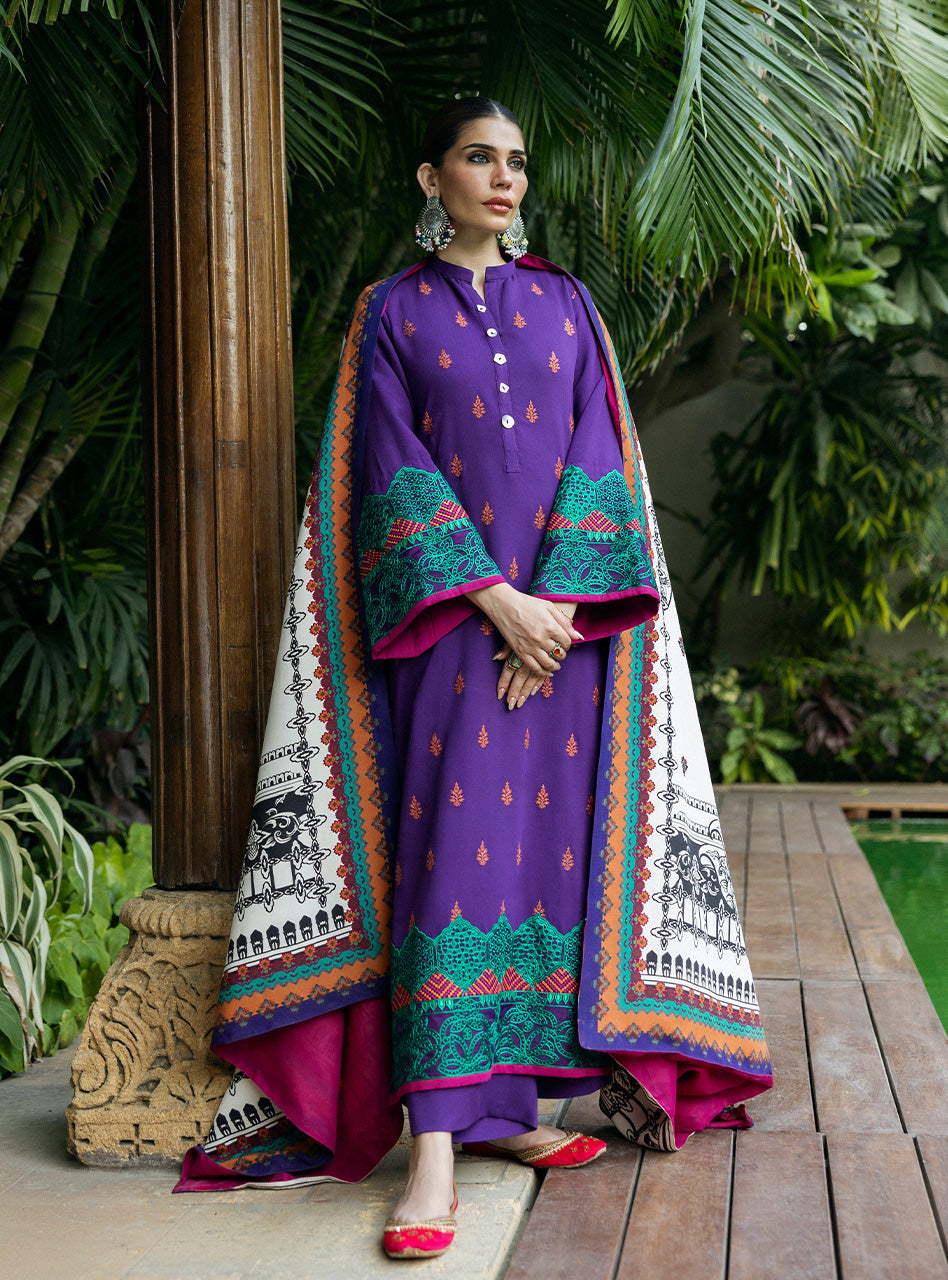Zainab Chottani | Winter Shawls 24 |  Vaniza by Zainab Chottani - Designer Dress - Type: Ladies Clothes - Available at Libayah - 100% Original