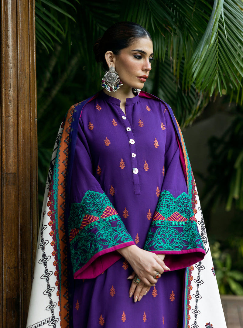 Zainab Chottani | Winter Shawls 24 |  Vaniza by Zainab Chottani - Designer Dress - Type: Ladies Clothes - Available at Libayah - 100% Original