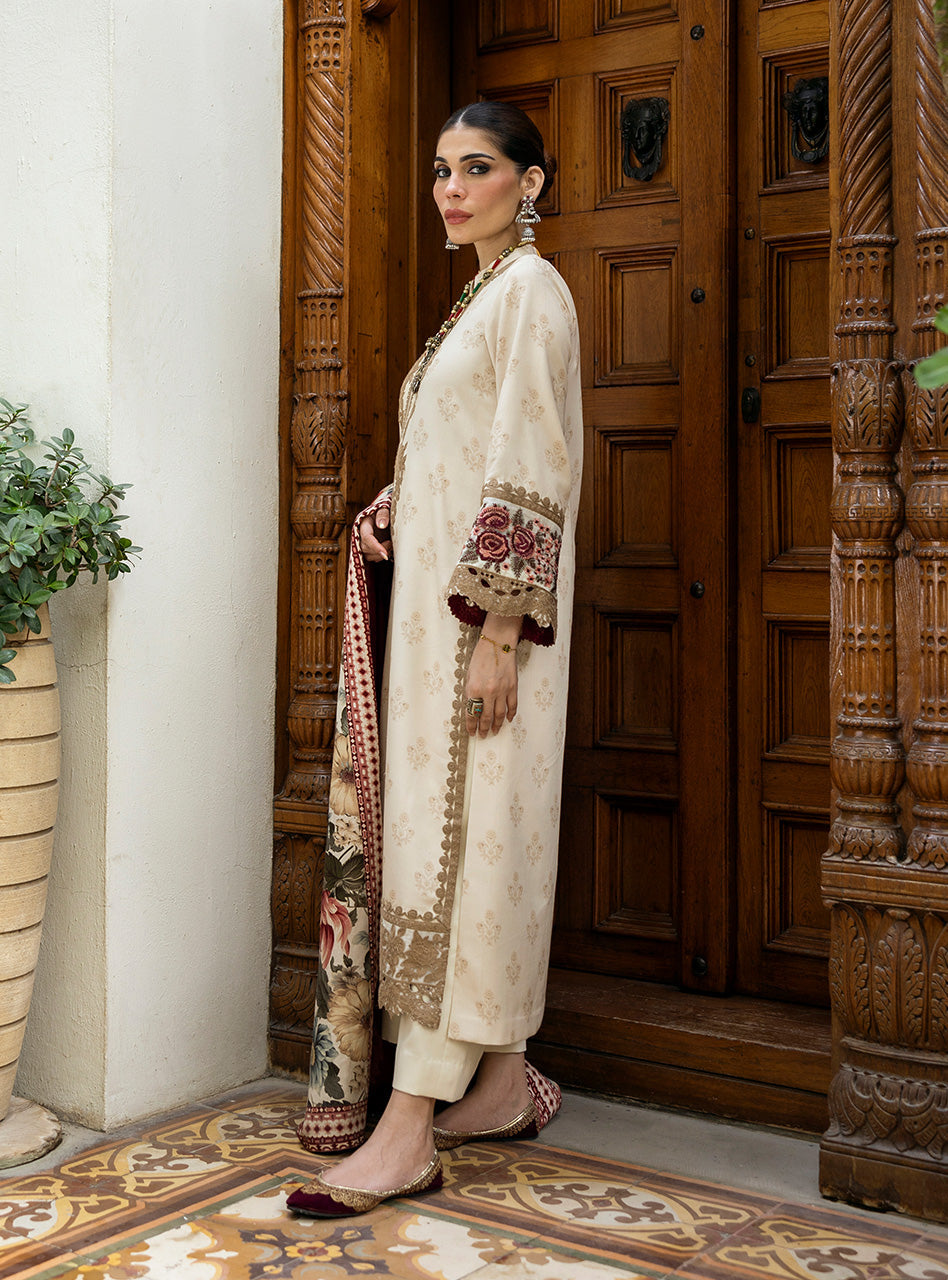 Zainab Chottani | Winter Shawls 24 |  Shyna by Zainab Chottani - Designer Dress - Type: Ladies Clothes - Available at Libayah - 100% Original