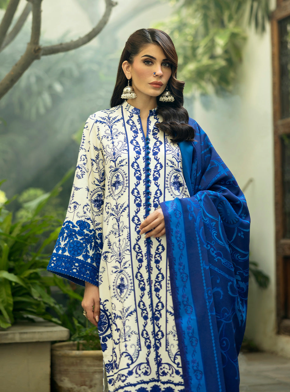 Zainab Chottani | Winter Shawls 24 |  Rania by Zainab Chottani - Designer Dress - Type: Ladies Clothes - Available at Libayah - 100% Original