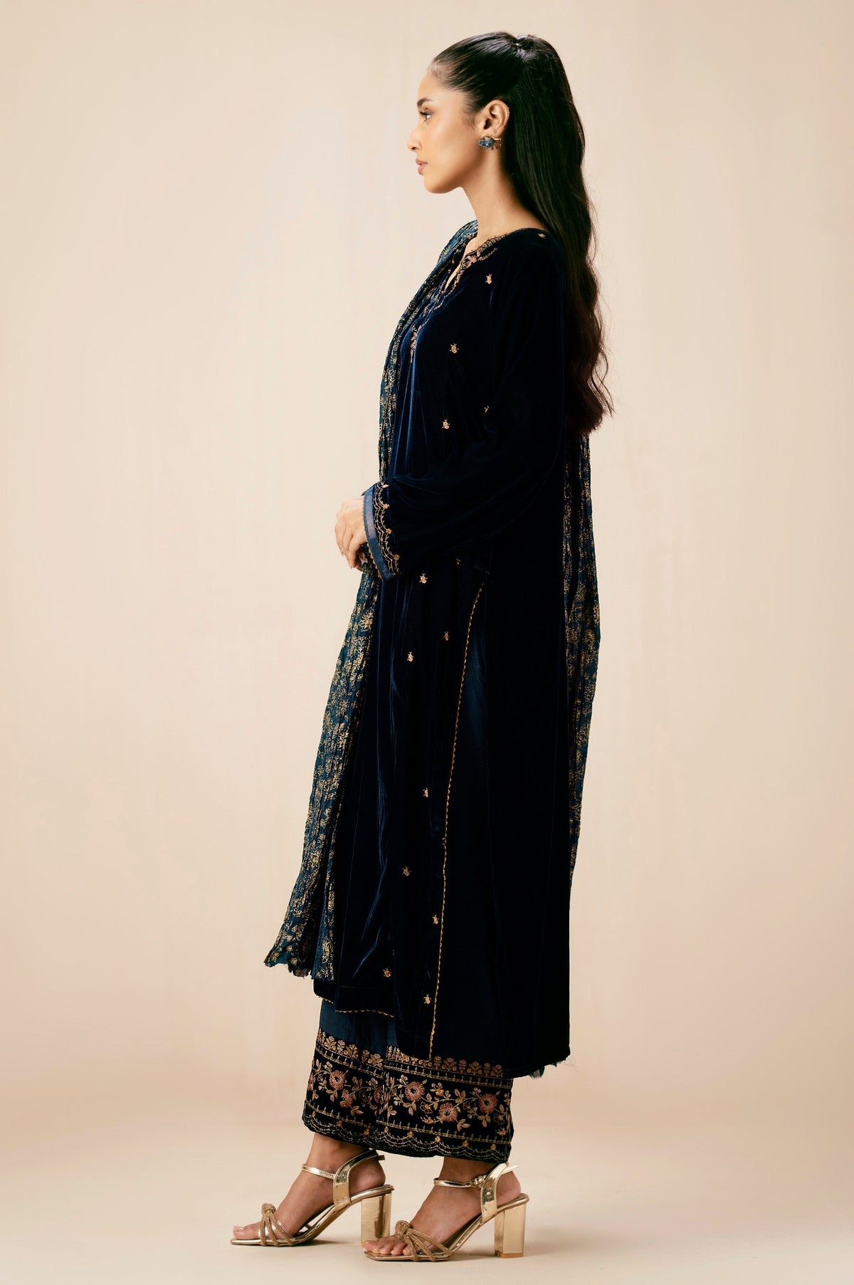 Zeen | Winter Collection | Velvet 11 by Zeen - Designer Dress - Type: Ladies Clothes - Available at Libayah - 100% Original