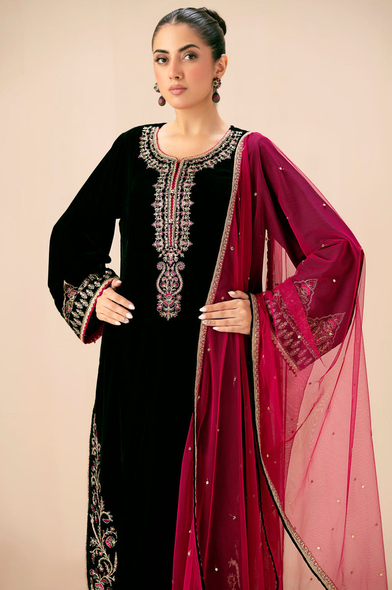 Zeen | Winter Collection | Velvet 28 by Zeen - Designer Dress - Type: Ladies Clothes - Available at Libayah - 100% Original