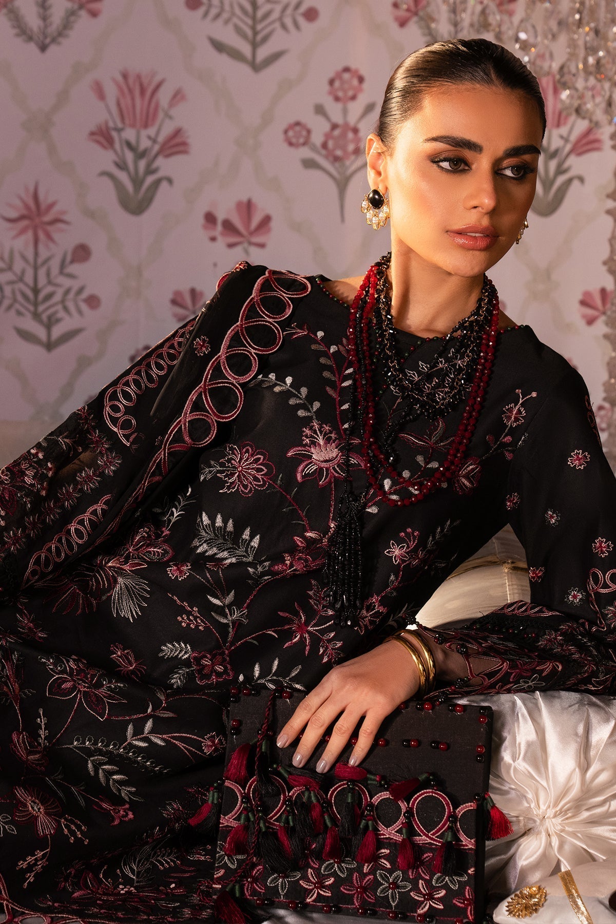 Alizeh | Rawayat Luxury Lawn 24 | Gulshan by Alizeh - Designer Dress - Type: Ladies Clothes - Available at Libayah - 100% Original