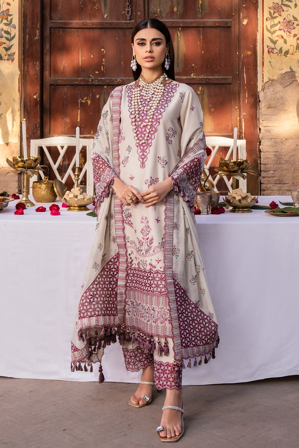 Alizeh | Rawayat Luxury Lawn 24 | Hayat by Alizeh - Designer Dress - Type: Ladies Clothes - Available at Libayah - 100% Original
