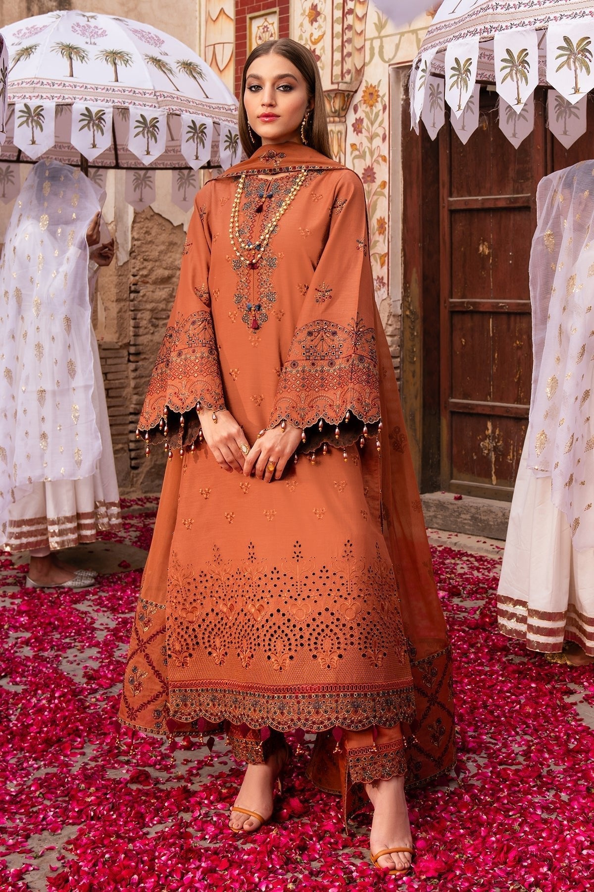 Alizeh | Rawayat Luxury Lawn 24 | Manat by Alizeh - Designer Dress - Type: Ladies Clothes - Available at Libayah - 100% Original