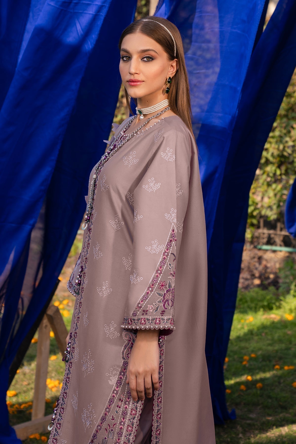 Alizeh | Rawayat Luxury Lawn 24 | Meraat by Alizeh - Designer Dress - Type: Ladies Clothes - Available at Libayah - 100% Original