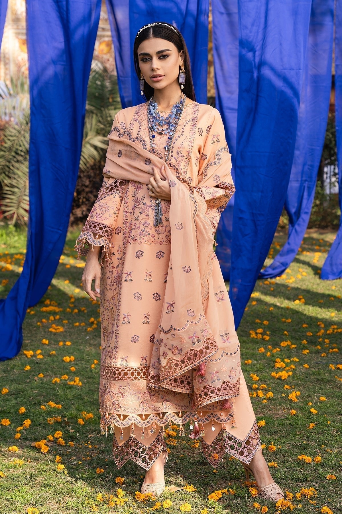 Alizeh | Rawayat Luxury Lawn 24 | Nazmin by Alizeh - Designer Dress - Type: Ladies Clothes - Available at Libayah - 100% Original