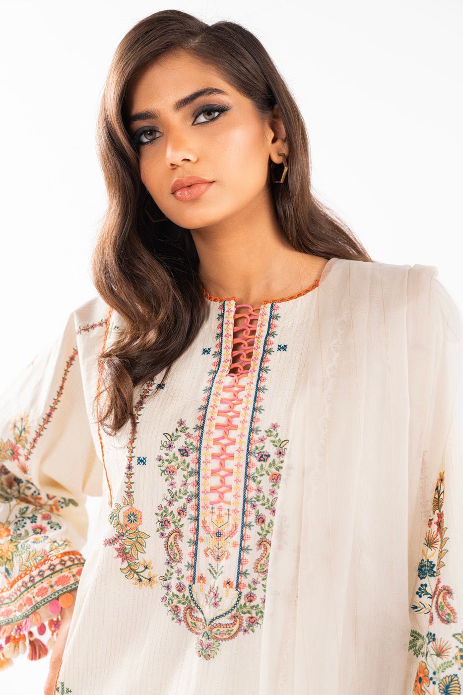 Alkaram | Luxury Lawn 24 | EC-03-24 by Alkaram - Designer Dress - Type: Ladies Clothes - Available at Libayah - 100% Original