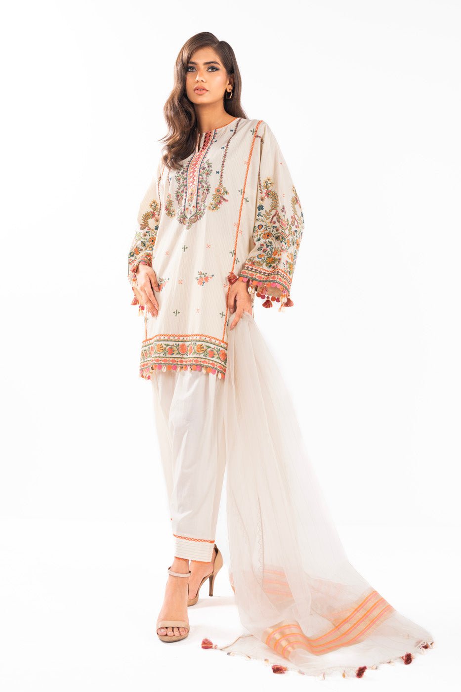 Alkaram | Luxury Lawn 24 | EC-03-24 by Alkaram - Designer Dress - Type: Ladies Clothes - Available at Libayah - 100% Original