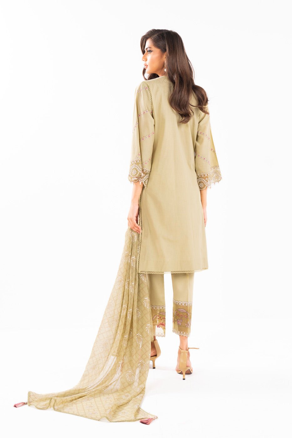 Alkaram | Luxury Lawn 24 | EC-13-24 by Alkaram - Designer Dress - Type: Ladies Clothes - Available at Libayah - 100% Original