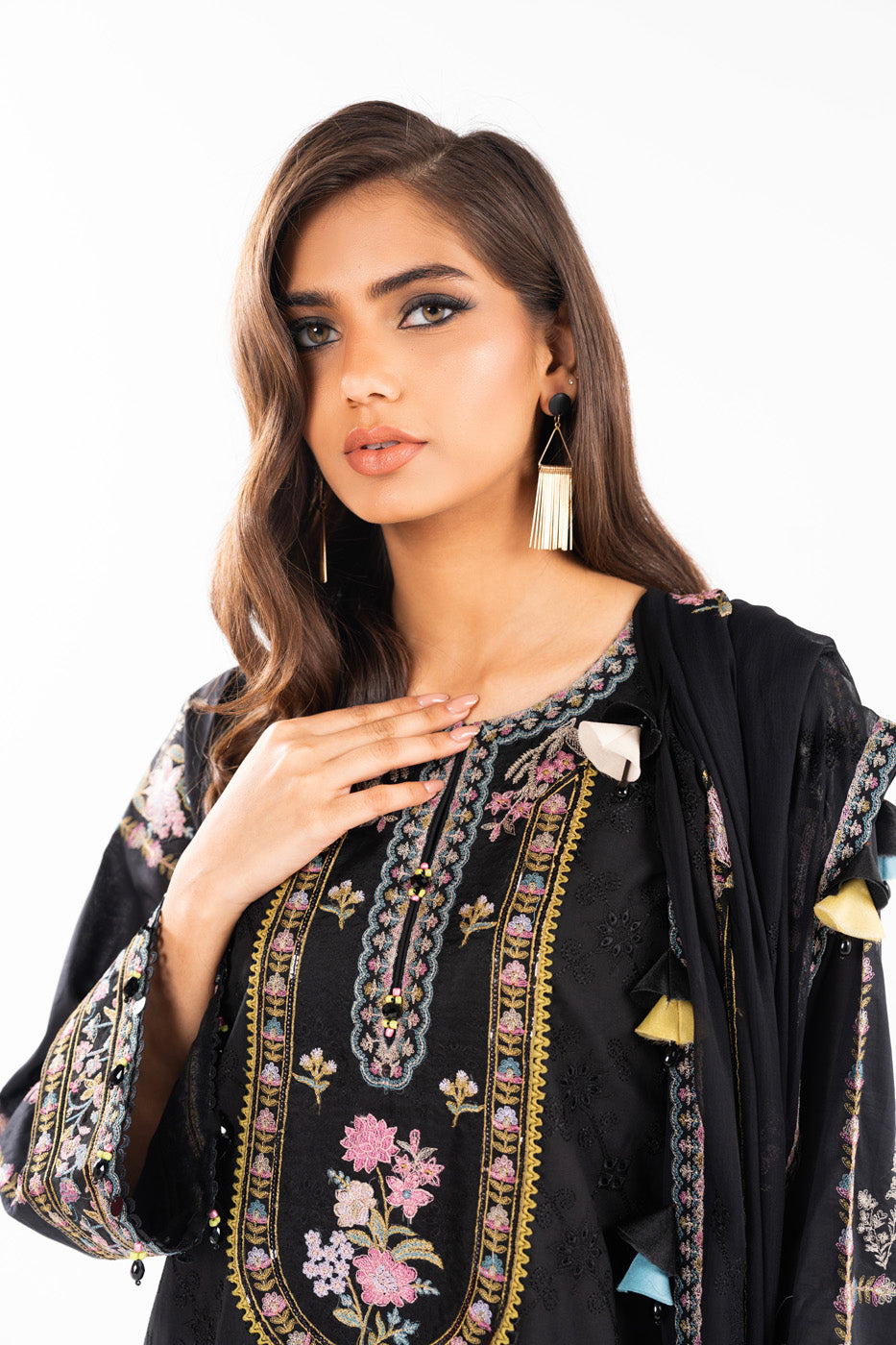 Alkaram | Luxury Lawn 24 | EC-10-24 by Alkaram - Designer Dress - Type: Ladies Clothes - Available at Libayah - 100% Original