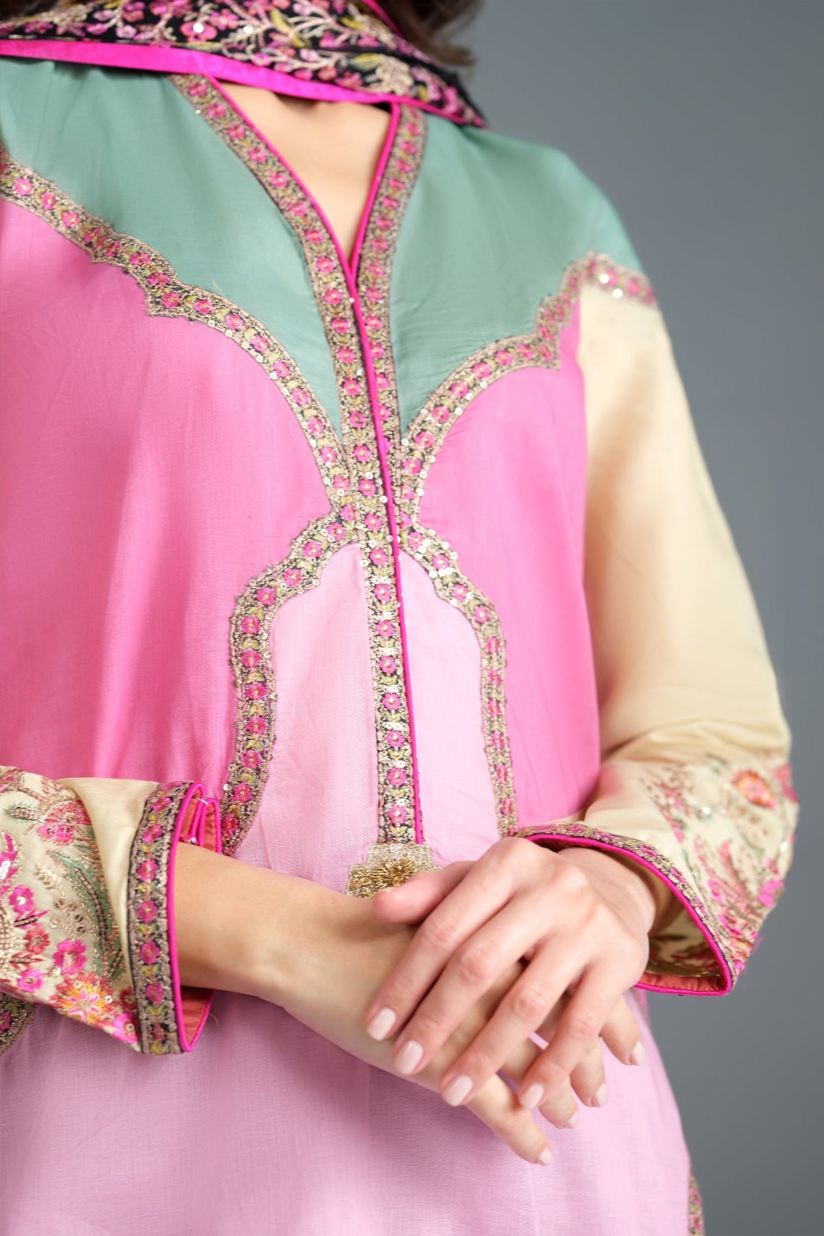 Fahad Hussayn | Pehra Luxury Pret 24 | ANTARI by Fahad Hussayn - Designer Dress - Type: Ladies Clothes - Available at Libayah - 100% Original
