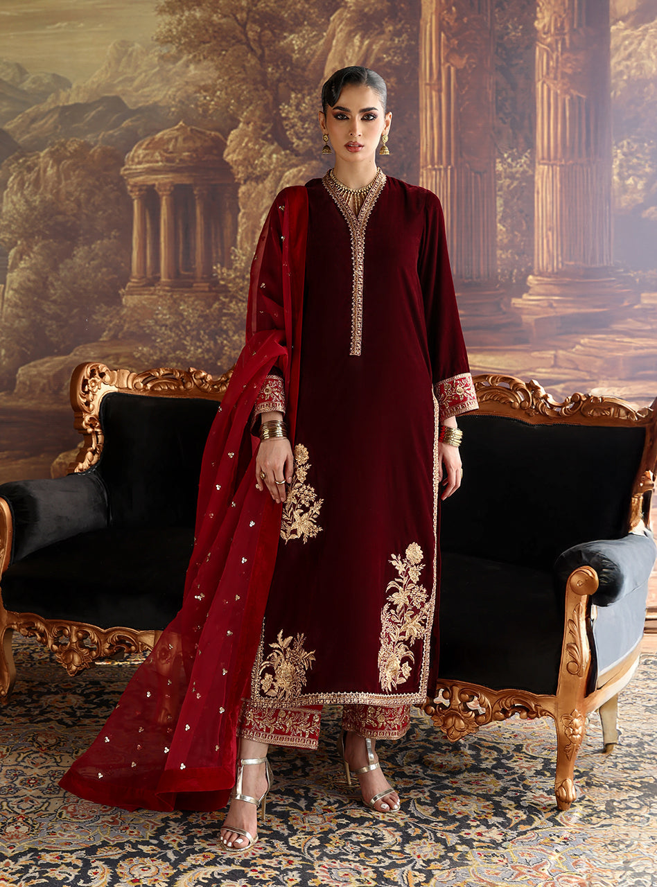 Zainab Chottani | Velura Velvet Edit 25 | Nur Long Shirt by Zainab Chottani - Designer Dress - Type : Ladies Clothes - Available at Libayah - 100% Original 