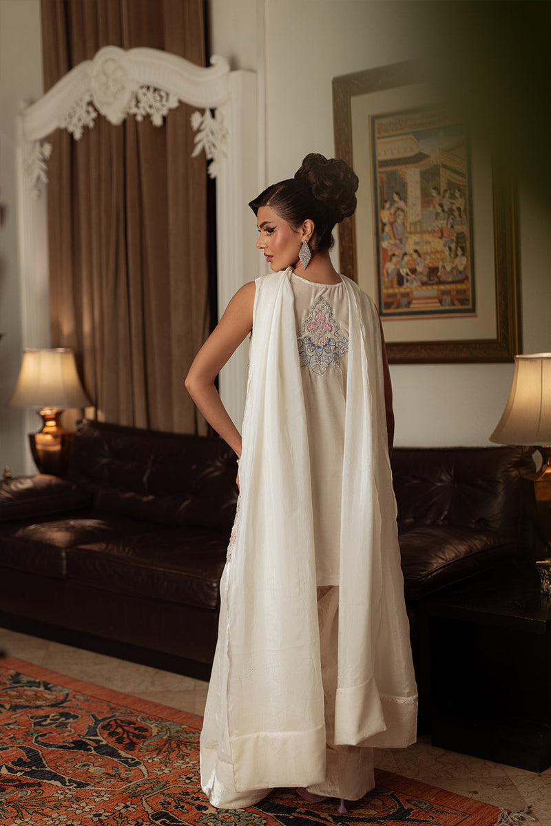 Saira Rizwan | Velvet Pret 25 | NARGIS-SRVP25-07 by Saira Rizwan - Designer Dress - Type : Ladies Clothes - Available at Libayah - 100% Original 