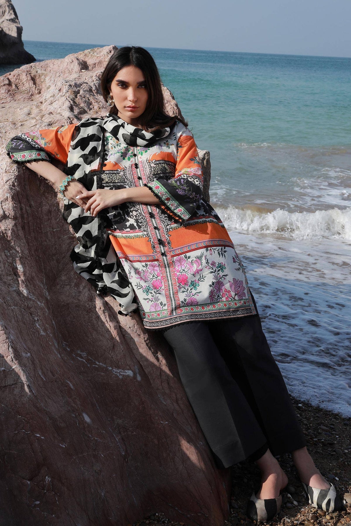 Sana Safinaz | Mahay Spring 24 | H241-027B-2I by Sana Safinaz - Designer Dress - Type: Ladies Clothes - Available at Libayah - 100% Original