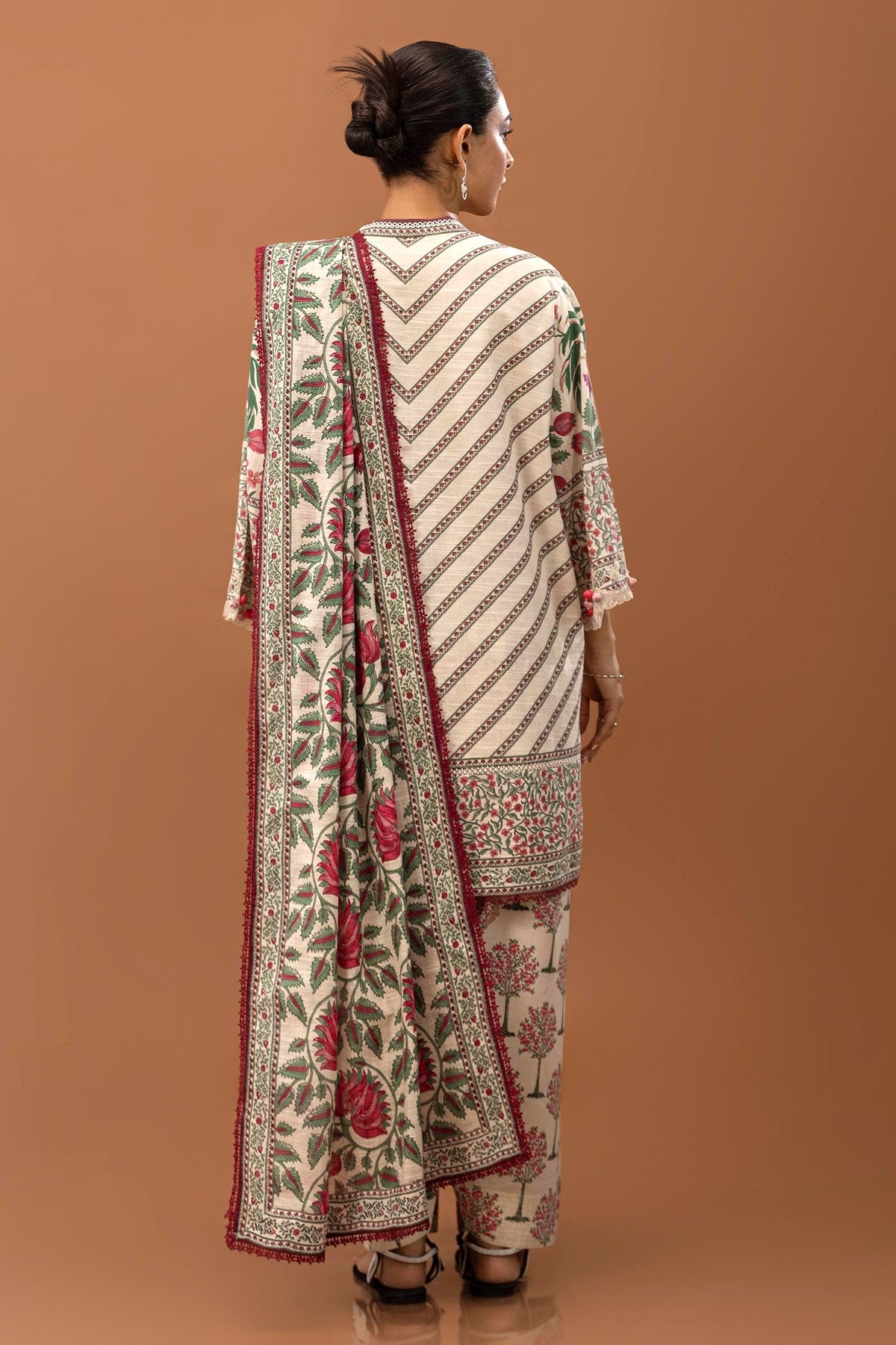 Sana Safinaz | Mahay Winter 24 | H243-002A-3CQ by Sana Safinaz - Designer Dress - Type: Luxury - Available at Libayah - 100% Original