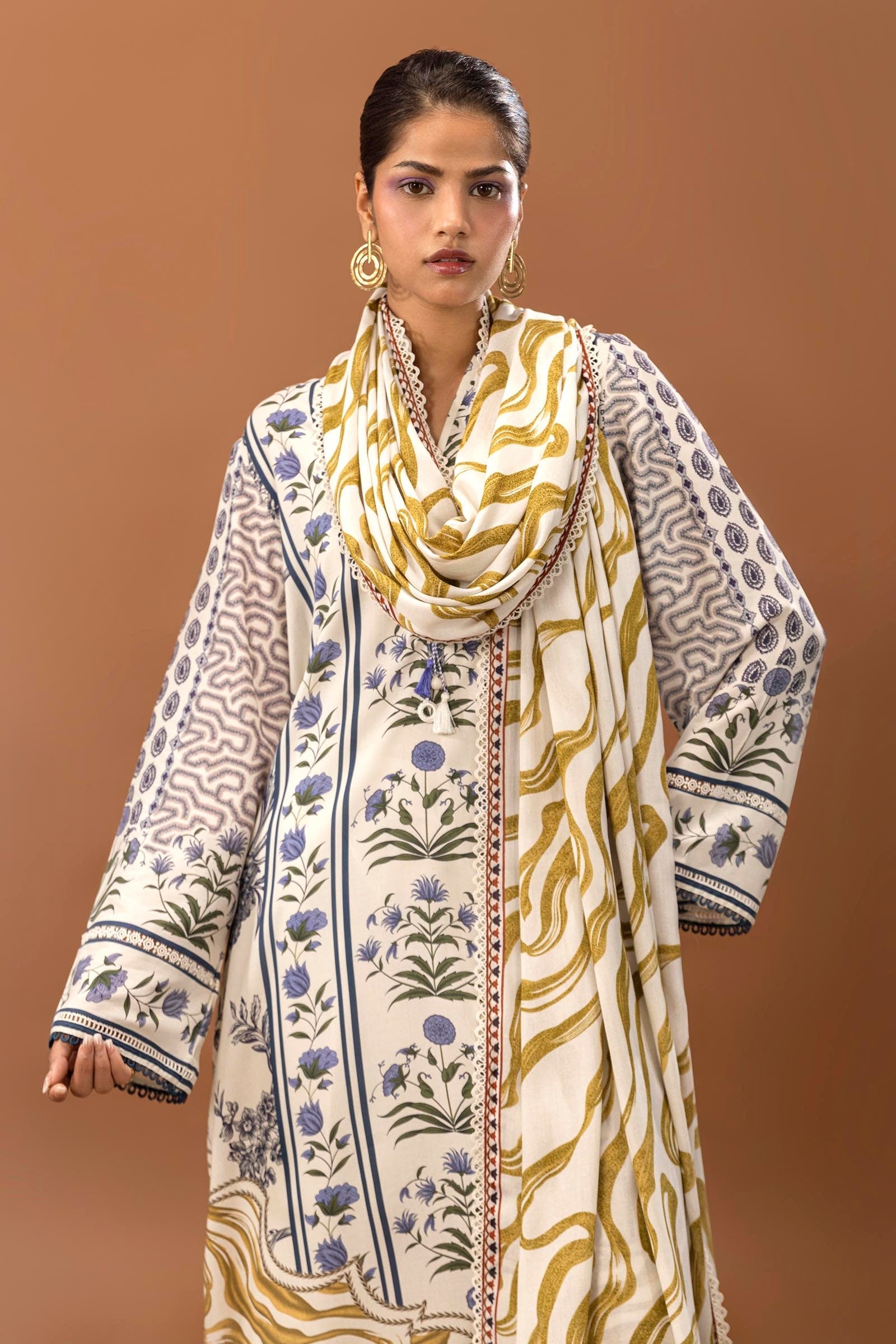 Sana Safinaz | Mahay Winter 24 | H243-004B-3DA by Sana Safinaz - Designer Dress - Type: Luxury - Available at Libayah - 100% Original
