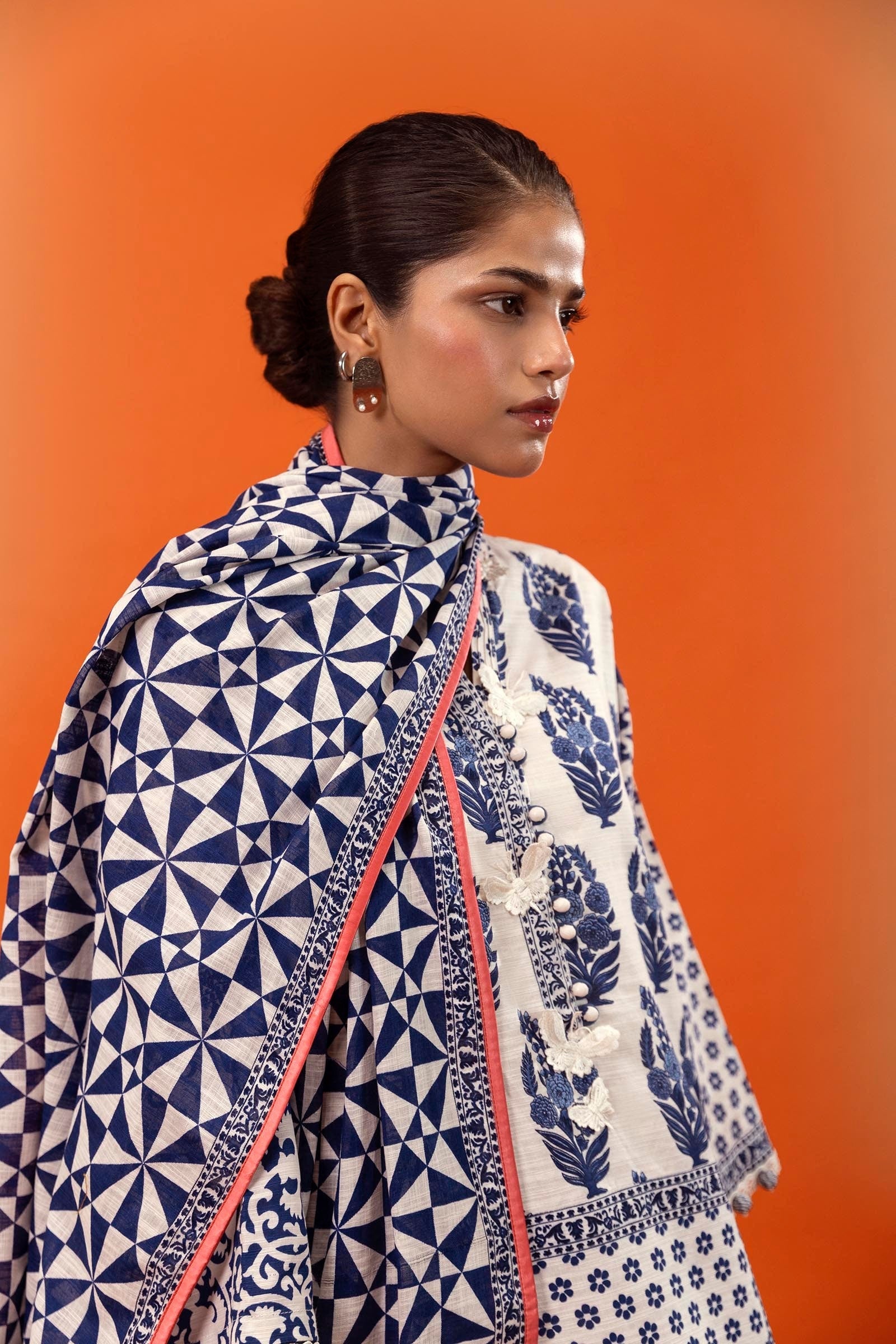 Sana Safinaz | Mahay Winter 24 | H243-009B-3CQ by Sana Safinaz - Designer Dress - Type: Luxury - Available at Libayah - 100% Original