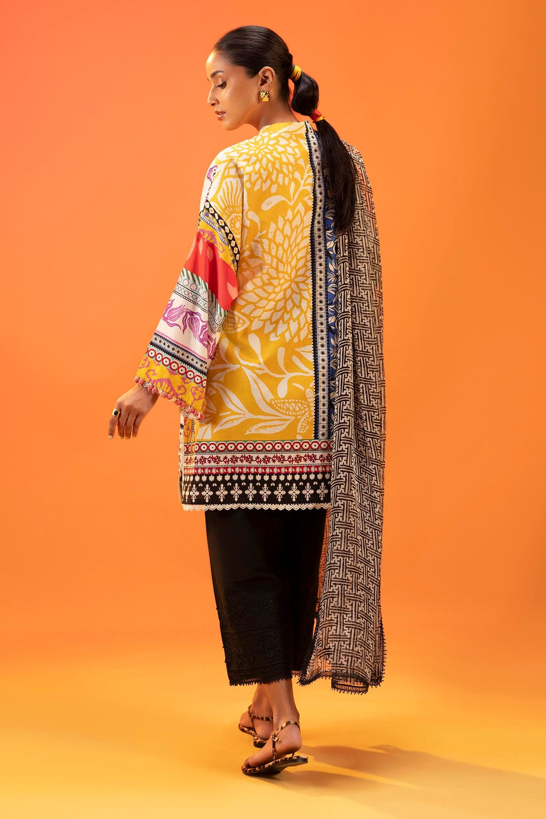 Sana Safinaz | Mahay Summer 25 | 002A by Sana Safinaz - Designer Dress - Type: Ladies Clothes - Available at Libayah - 100% Original