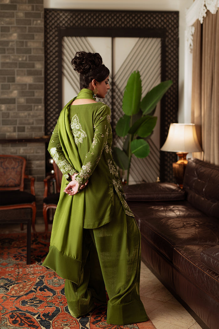 Saira Rizwan | Velvet Pret 25 | KAHWA-SRVP25-08 by Saira Rizwan - Designer Dress - Type : Ladies Clothes - Available at Libayah - 100% Original 