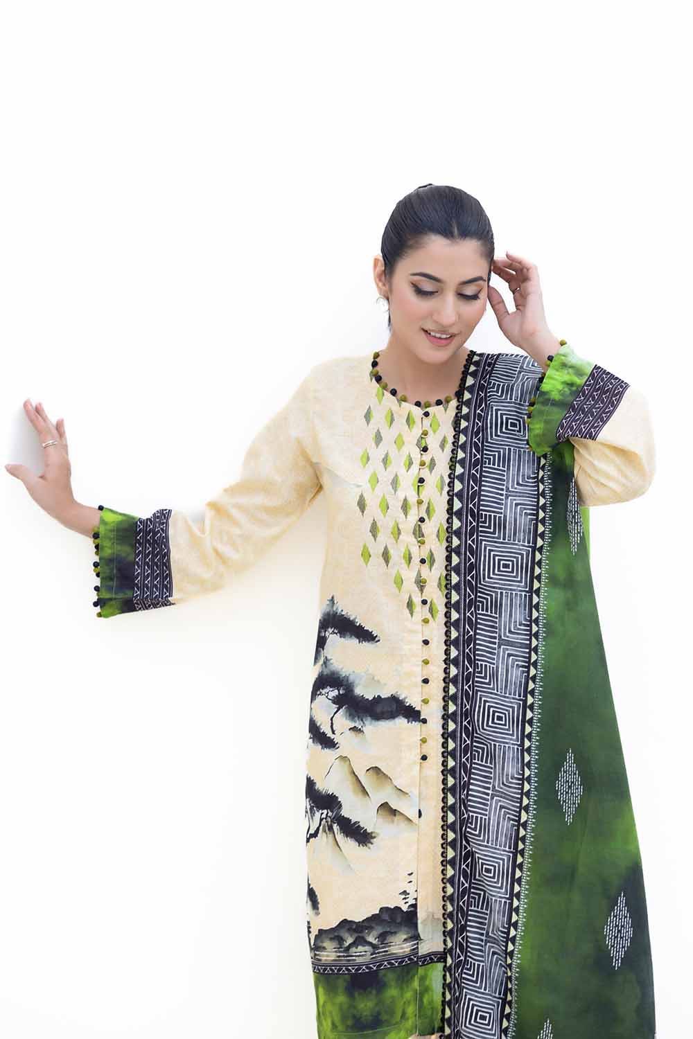 Gul Ahmed | Winter Collection 24 | Khaddar Dupatta K-42013 L by Gul Ahmed - Designer Dress - Type: Ladies Clothes - Available at Libayah - 100% Original