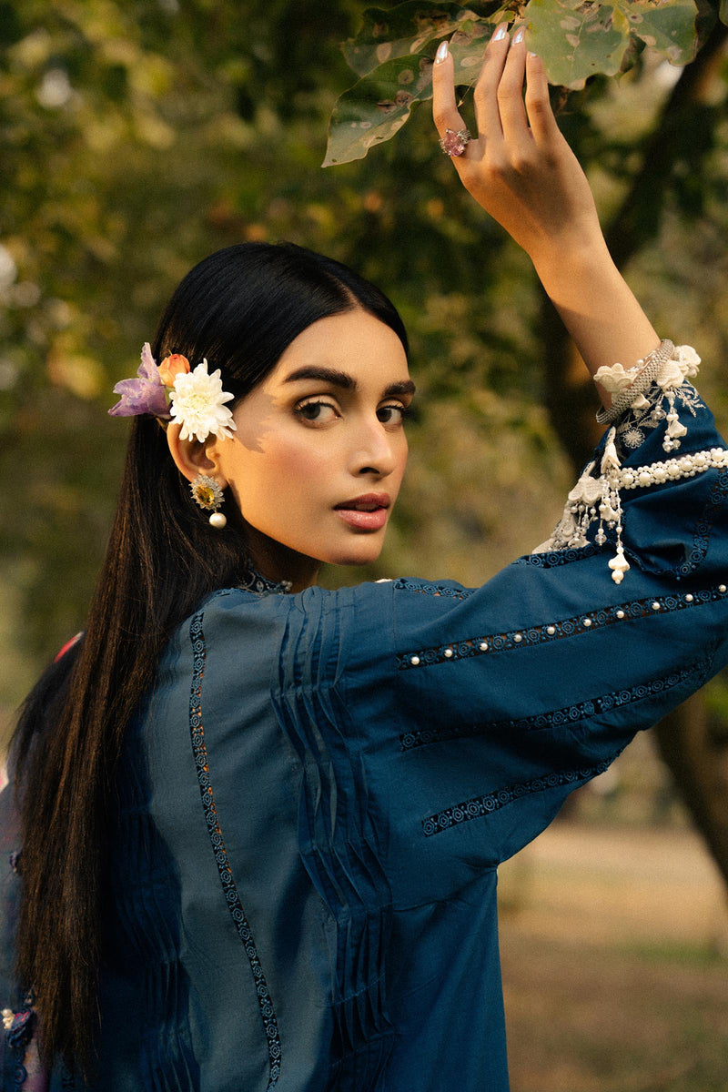 Sana Safinaz | Luxury Lawn 25 | L251-009B-3DI by Sana Safinaz - Designer Dress - Type: Ladies Clothes - Available at Libayah - 100% Original