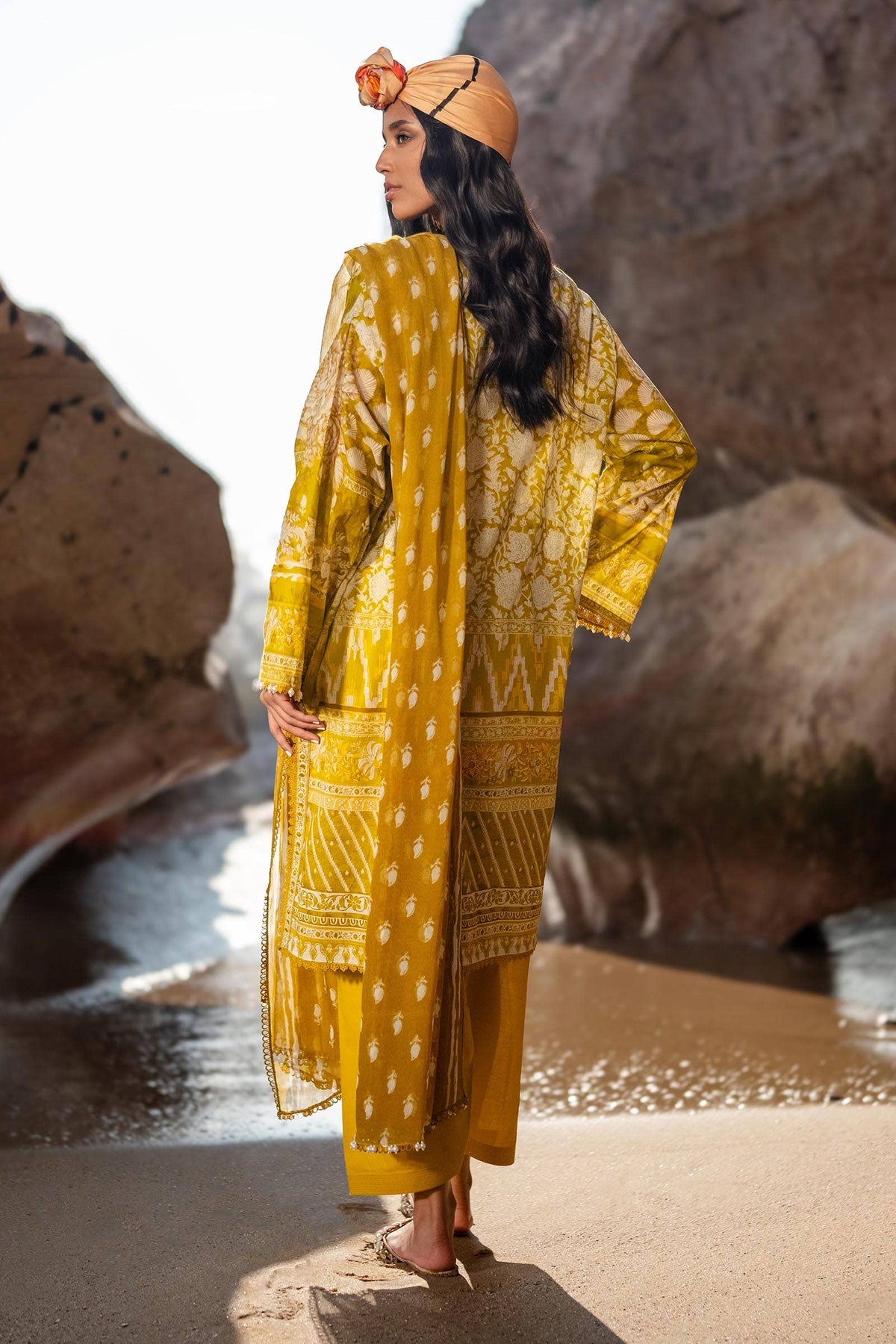 Sana Safinaz | Mahay Spring 24 | H241-005B-3CI by Sana Safinaz - Designer Dress - Type: Ladies Clothes - Available at Libayah - 100% Original