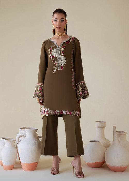 Moss – authentic Pakistani dress from the Saira Shakira Basic Pret 25 collection for women in the UK.