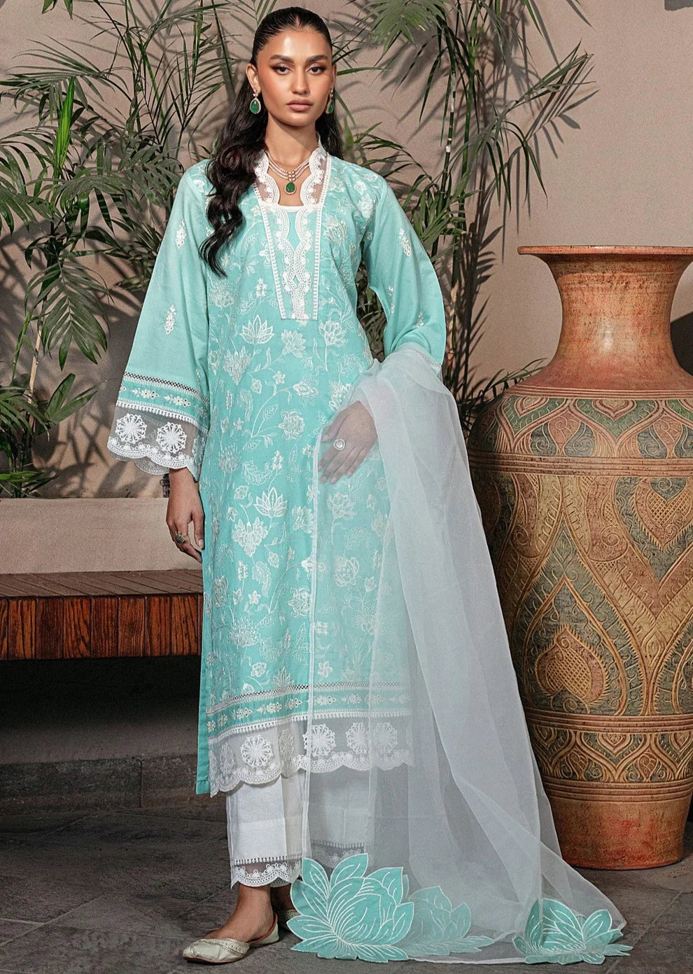 Mohagni | Muntazir Luxury Lawn 24 | MGZ-09 by Mohagni - Designer Dress - Type: Ladies Clothes - Available at Libayah - 100% Original
