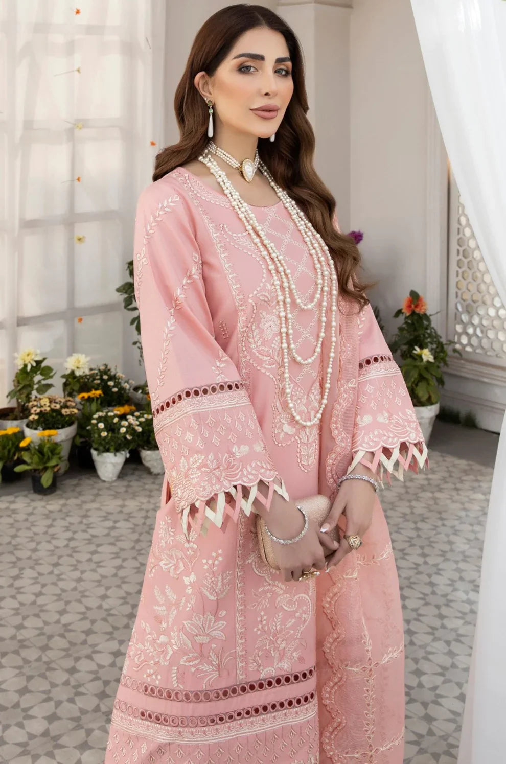 Mohagni | Muntazir Luxury Lawn 24 | AM-07 by Mohagni - Designer Dress - Type: Ladies Clothes - Available at Libayah - 100% Original